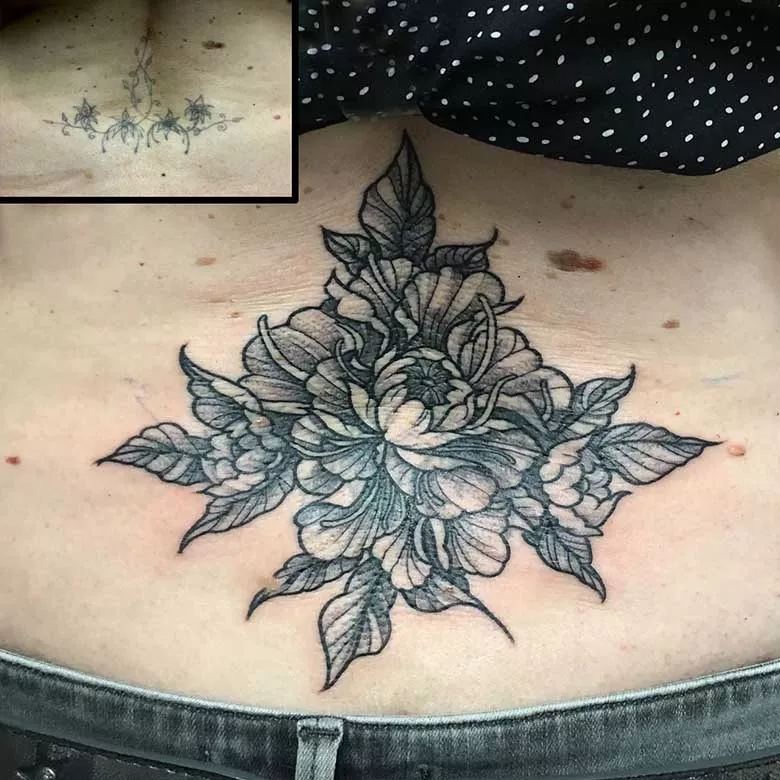 Blumen Tattoo Cover-Up tattoostudio münchen