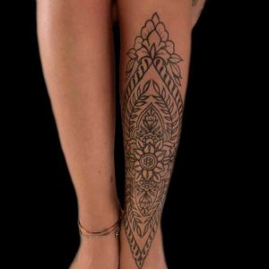 schienbein mandala tattoo münchen vom surface Tattoo studio münchen
