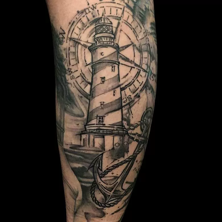 trash Leuchtturm und Kompass Tattoo München