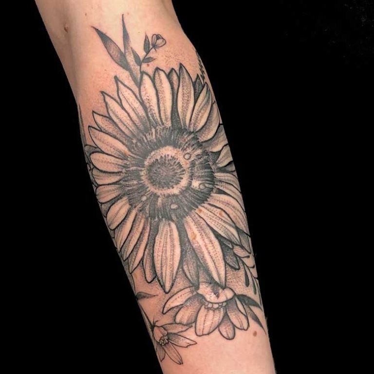 whip shading sonnenblume tattoo münchen fineline