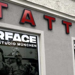 Surface-Tattoo-Schwantalherhoehe-Westend aussenansicht