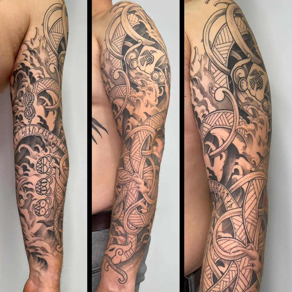 Ein Mix Celtic Asia Tattoo Sleeve
