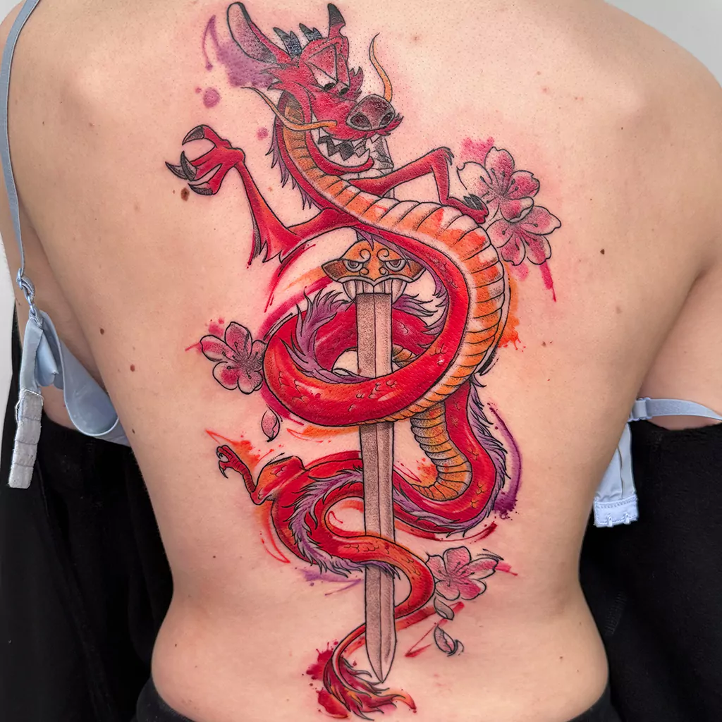 sketchy watercolor tattoo von Mushu aus Mulan