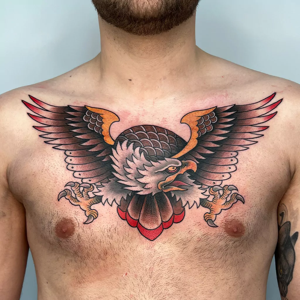 traditional tattoo Adler auf der Brust